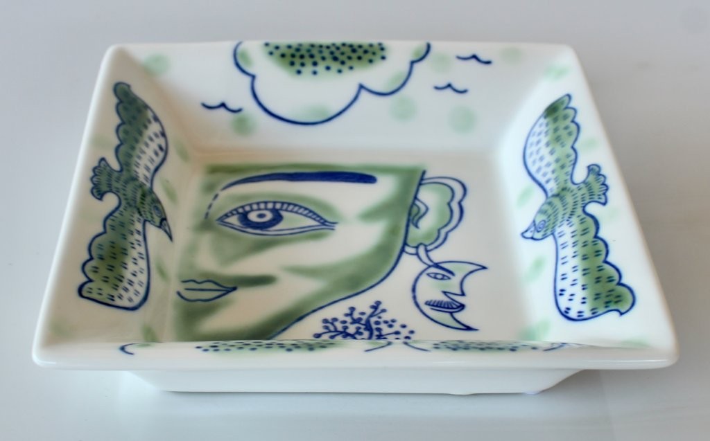 Green Face With Birds Ceramic Plate